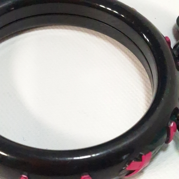Monster High Charm Bracelet Bangle Black‎ Pink Stitches Lightning Bolt Skullette - Picture 4 of 5